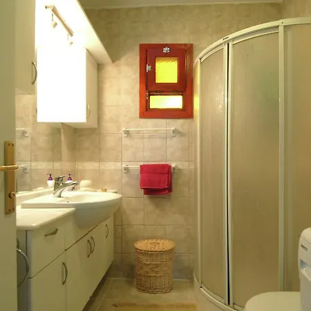 Karya House Apartamento